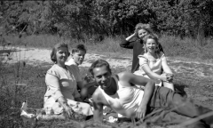 Grandma Wiehl, Tom, John Junas Rose, and  Violet