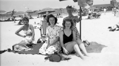 Rose(?), Paula, Violet, Grandma Wiehl